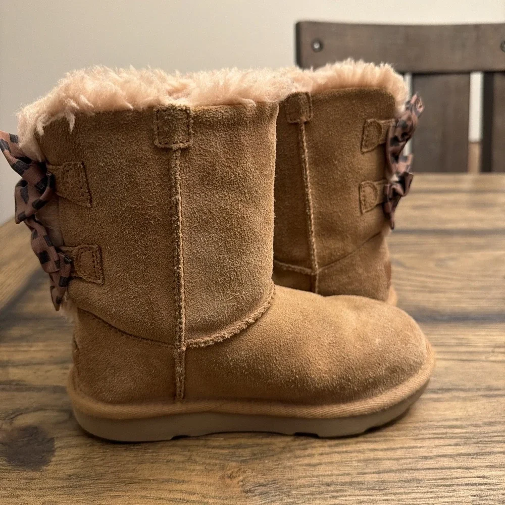 Kids Size 13C Uggs With Double Bows Brown …G5